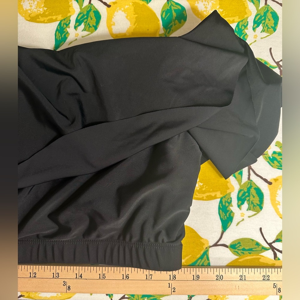 Unique Vintage Plus Size Black Ruffled Ramona Swim Top - Picture 5 of 7